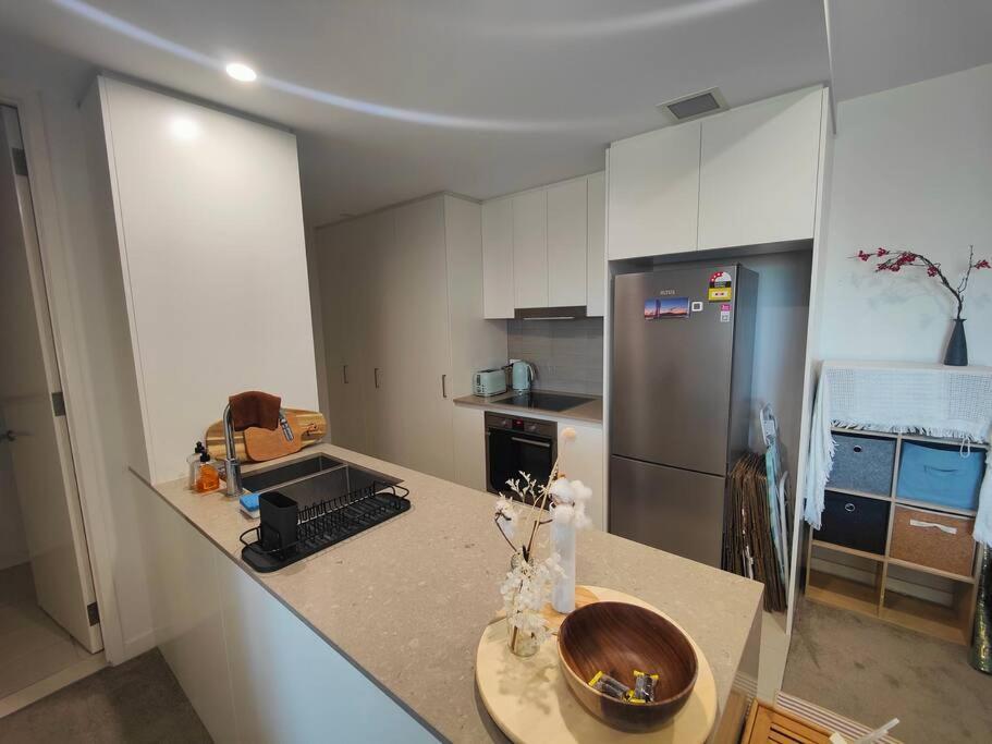 Lakeside Apartment, Walking Distance To Foreshore Kingston Exteriör bild