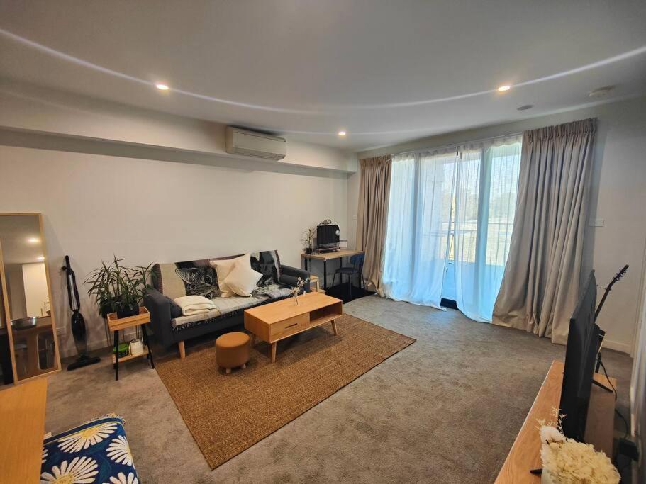 Lakeside Apartment, Walking Distance To Foreshore Kingston Exteriör bild